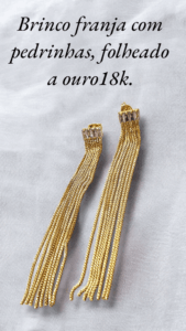 Brinco franja com pedrinhas, folheado a ouro18k.