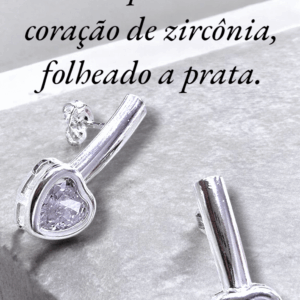 Coleção dia das Mães. Brinco palito com coração de zircônia, folheado a prata