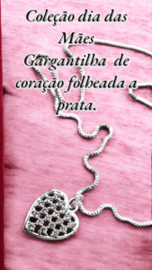 Gargantilha de coração folheada a prata.